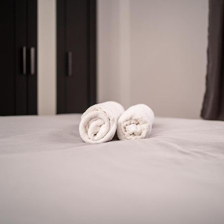 Central Apartment In Belfast City Centre - Sleeps 5 People エクステリア 写真