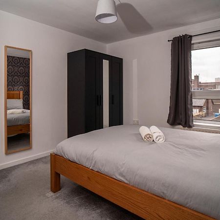 Central Apartment In Belfast City Centre - Sleeps 5 People エクステリア 写真