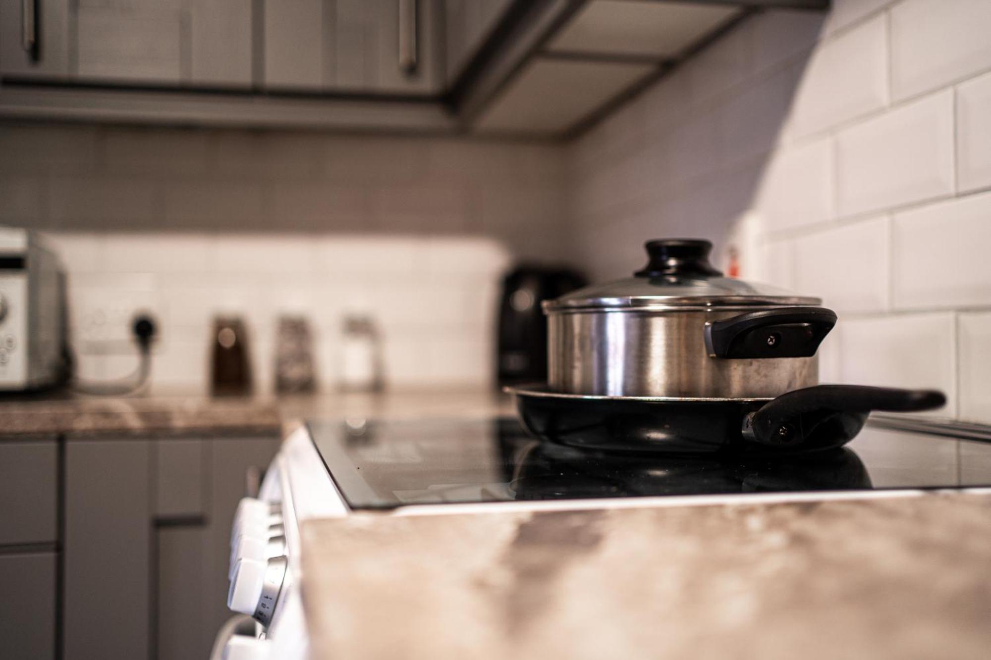 Central Apartment In Belfast City Centre - Sleeps 5 People エクステリア 写真