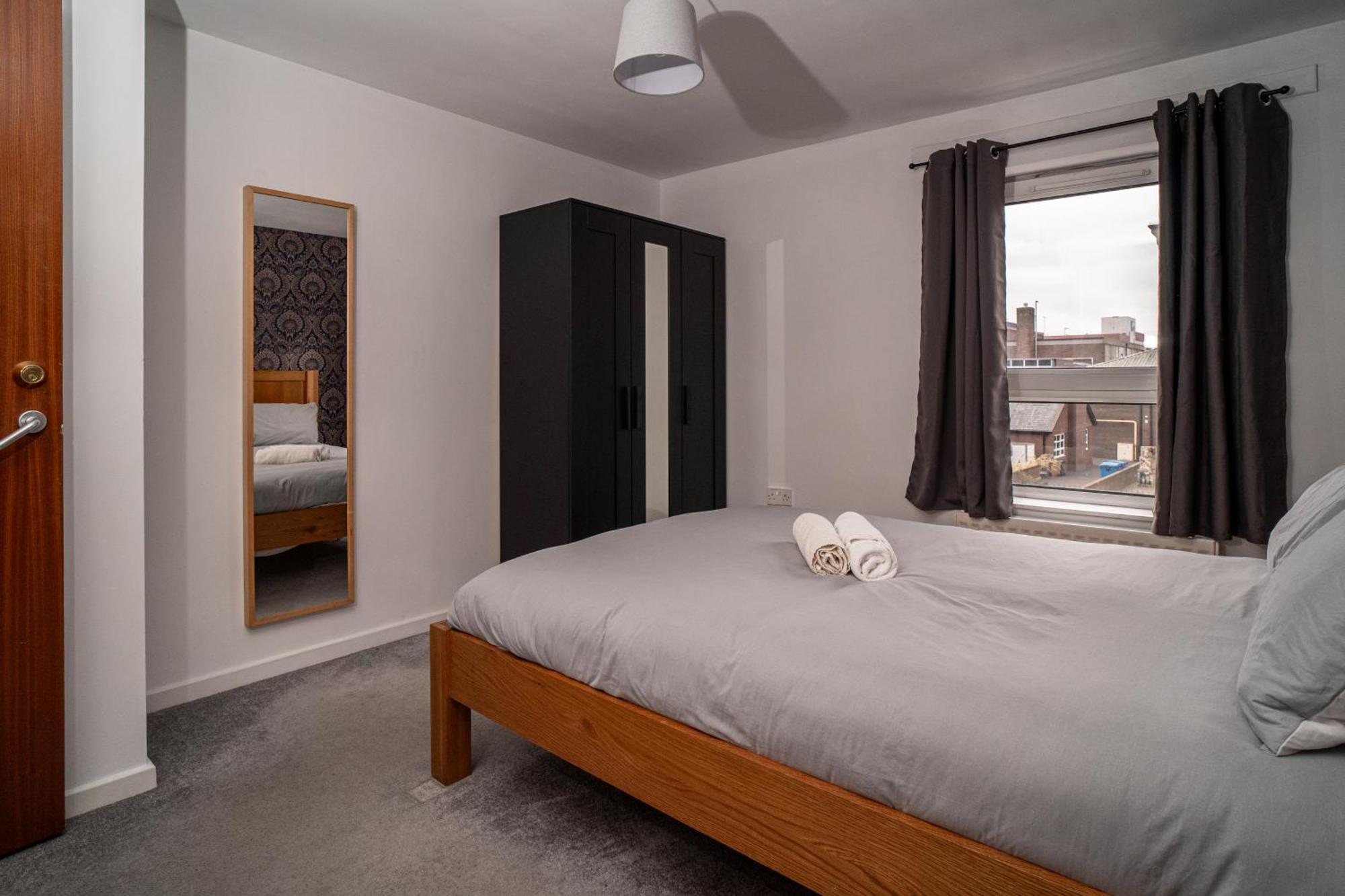 Central Apartment In Belfast City Centre - Sleeps 5 People エクステリア 写真