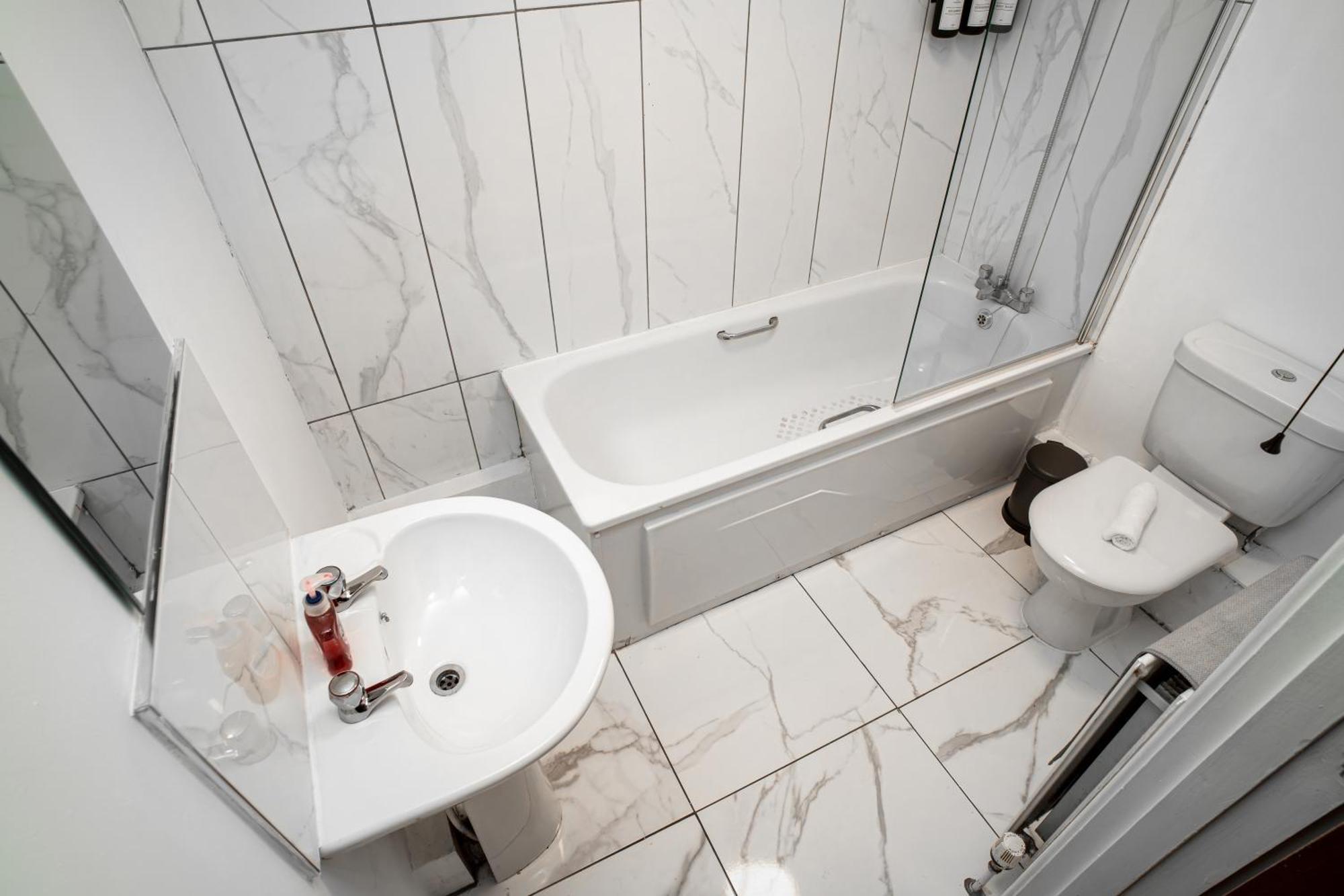 Central Apartment In Belfast City Centre - Sleeps 5 People エクステリア 写真