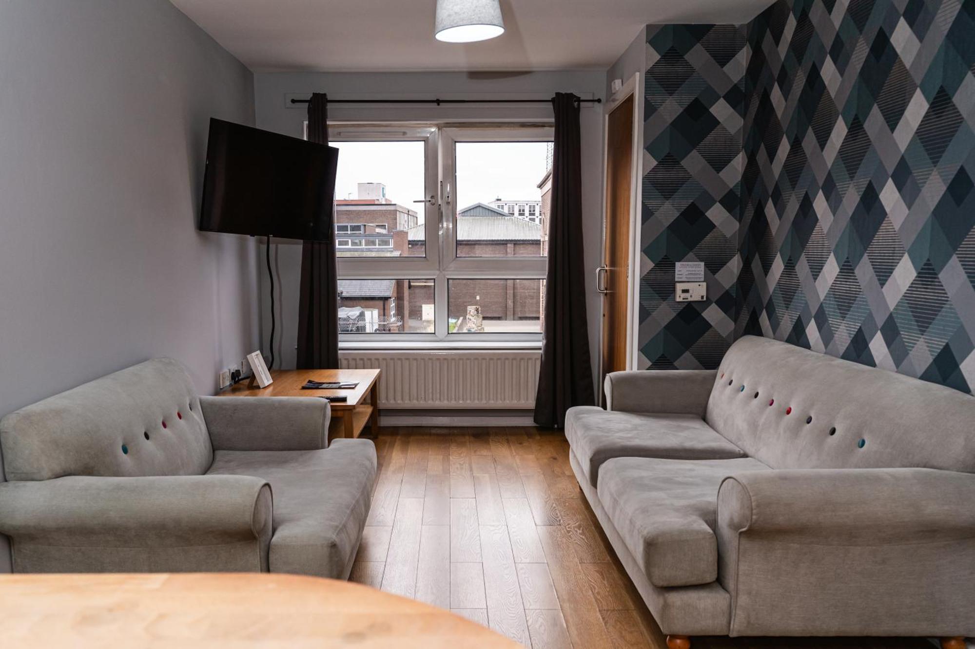 Central Apartment In Belfast City Centre - Sleeps 5 People エクステリア 写真