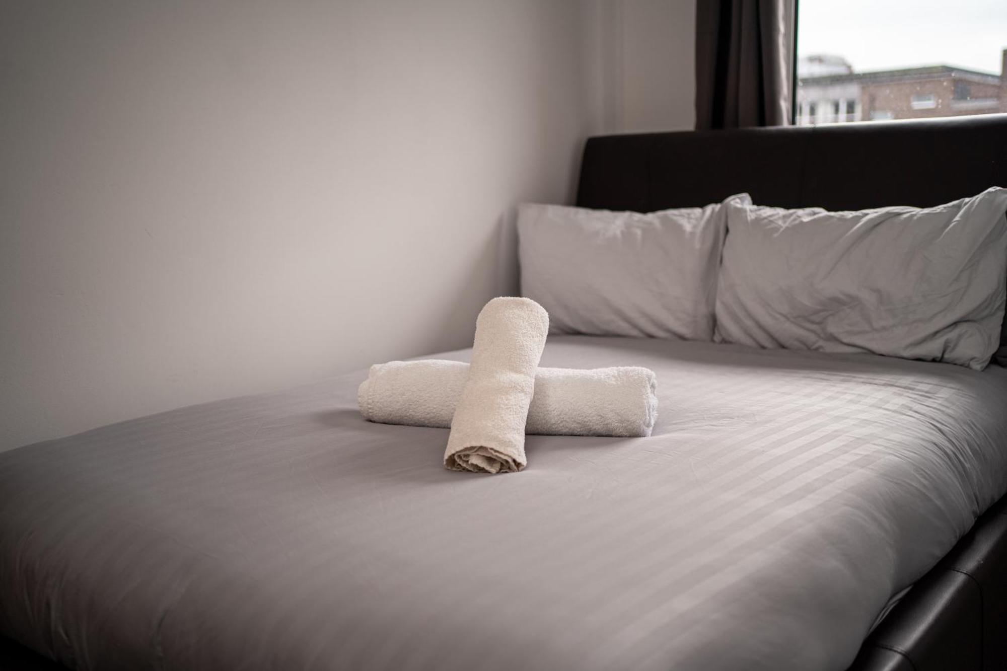 Central Apartment In Belfast City Centre - Sleeps 5 People エクステリア 写真